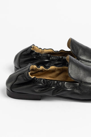 Mocassim Penny Light Couro Preto Loafer Larroudé