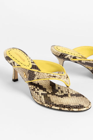 Sandália Gaia Couro Cobra Bege Sandal Larroudé