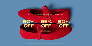 Sapatilhas Mary Jane de camurça vermelha com fivela sobre fundo azul – Quanto mais Larroudé, melhor: 1 par 50% OFF, 2 pares 55% OFF, 3 ou mais 60% OFF