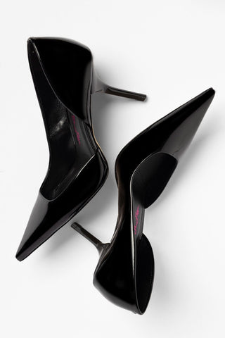 Larroudé by Bruno Frisoni: Scarpin Lily Couro Verniz Preto Pump Larroudé x Bruno Frisoni