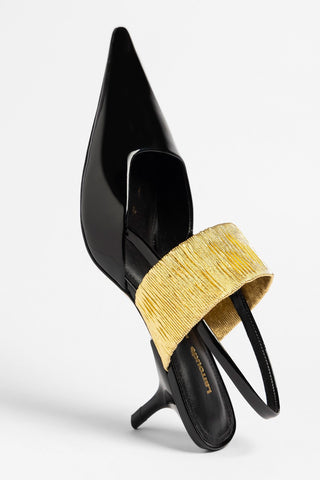 Larroudé by Bruno Frisoni: Slingback Babe Sling Couro Verniz Preto e Dourado Pump Larroudé x Bruno Frisoni