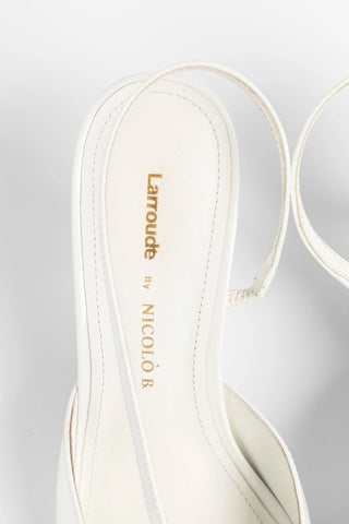 Larroudé by Nicolò B.: Slingback Lucia Couro Verniz Branco Larroudé x Nicolò Beretta