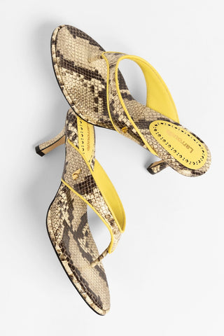 Sandália Gaia Couro Cobra Bege Sandal Larroudé