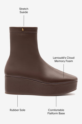Bota Flatform Dani Couro Marrom Boot Larroudé