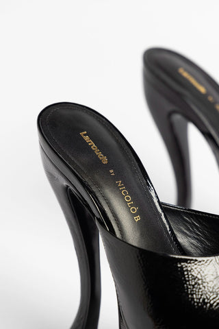 Larroudé by Nicolò B.: Mule Plataforma Isabella Couro Verniz Preto Larroudé x Nicolò Beretta