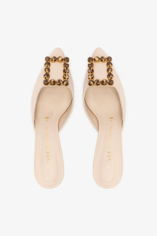 Chloe Gosselin by Studio Larroudé: Mule Ava Couro Off White