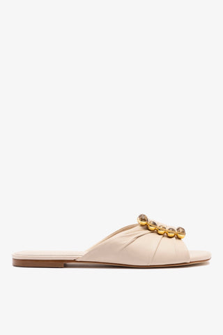 Chloe Gosselin by Studio Larroudé: Flat Nova Couro Off White