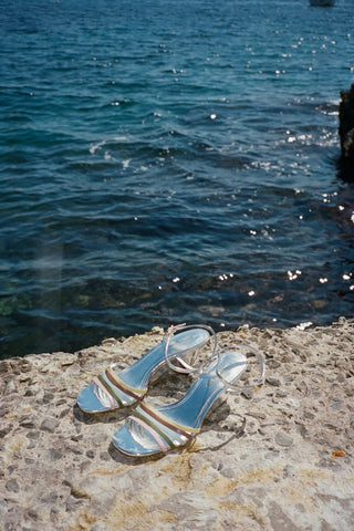Larroudé x Ciao Lucia: Sandália Anabela Daiana Couro Prateado Sandal Larroudé x Ciao Lucia