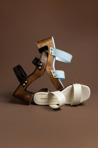 Larroudé x Kenneth Cole: Mule Couro Verniz Azul Sandal Larroudé x Kenneth Cole