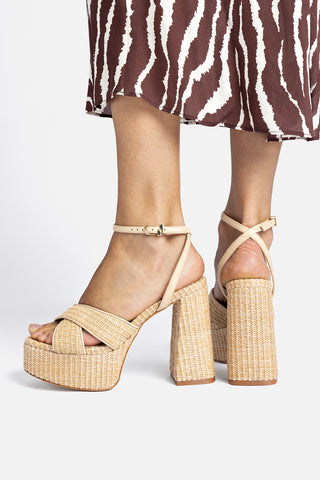 Sandália Plataforma Dolly X Ráfia Natural Sandal Larroudé