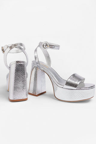 Sandália Plataforma Dolly Couro Cobra Prateado Sandal Larroudé
