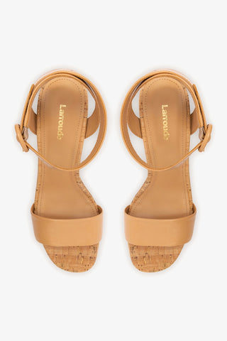 Sandália Dolly Couro Verniz Bege e Cortiça