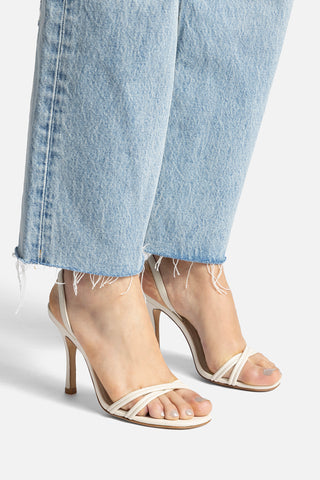 Sandália Annie Couro Off White Sandal Larroudé
