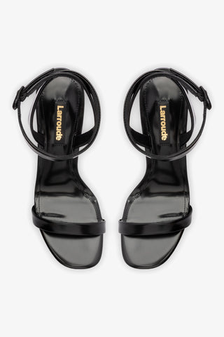 Sandália Veronina Couro Preto Sandal Larroudé