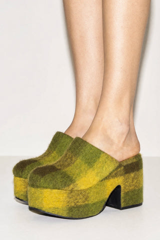 Mule Clog Plataforma Miso Feltro Estampado Amarelo