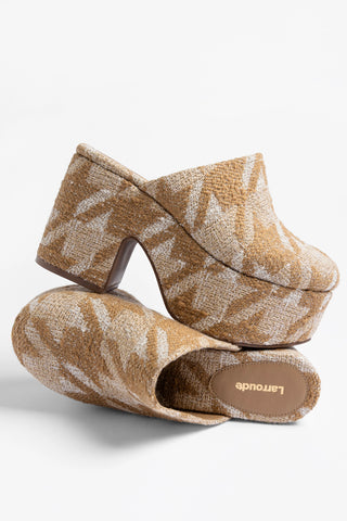 Mule Clog Plataforma Miso Malha Estampado Caramelo