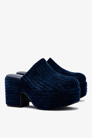 Mule Clog Plataforma Miso Veludo Azul Mule Larroudé