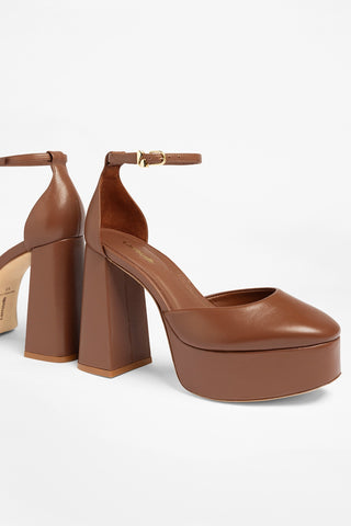 Sandália Plataforma Ari Couro Caramelo Pump Larroudé