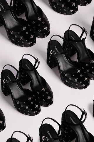 Sandália Plataforma Pixie Veludo Preto e Bordado Estrelas