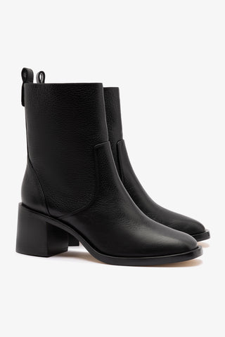 Bota Ricky Mini Couro Preto
