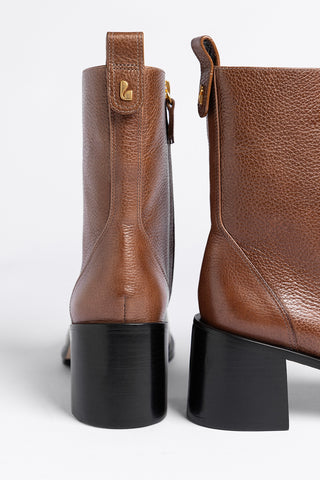 Bota Ricky Mini Couro Marrom Boot Larroudé