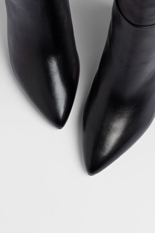 Bota Cano Largo Cindy Couro Preto Boot Larroudé