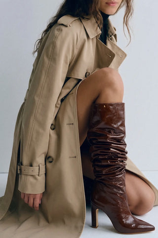 Bota Slouch Cindy Couro Verniz Marrom Boot Larroudé