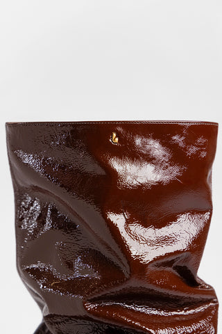 Bota Slouch Cindy Couro Verniz Marrom Boot Larroudé