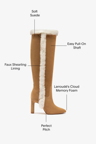 Bota Cindy Hi Camurça Caramelo e Lã Natural
