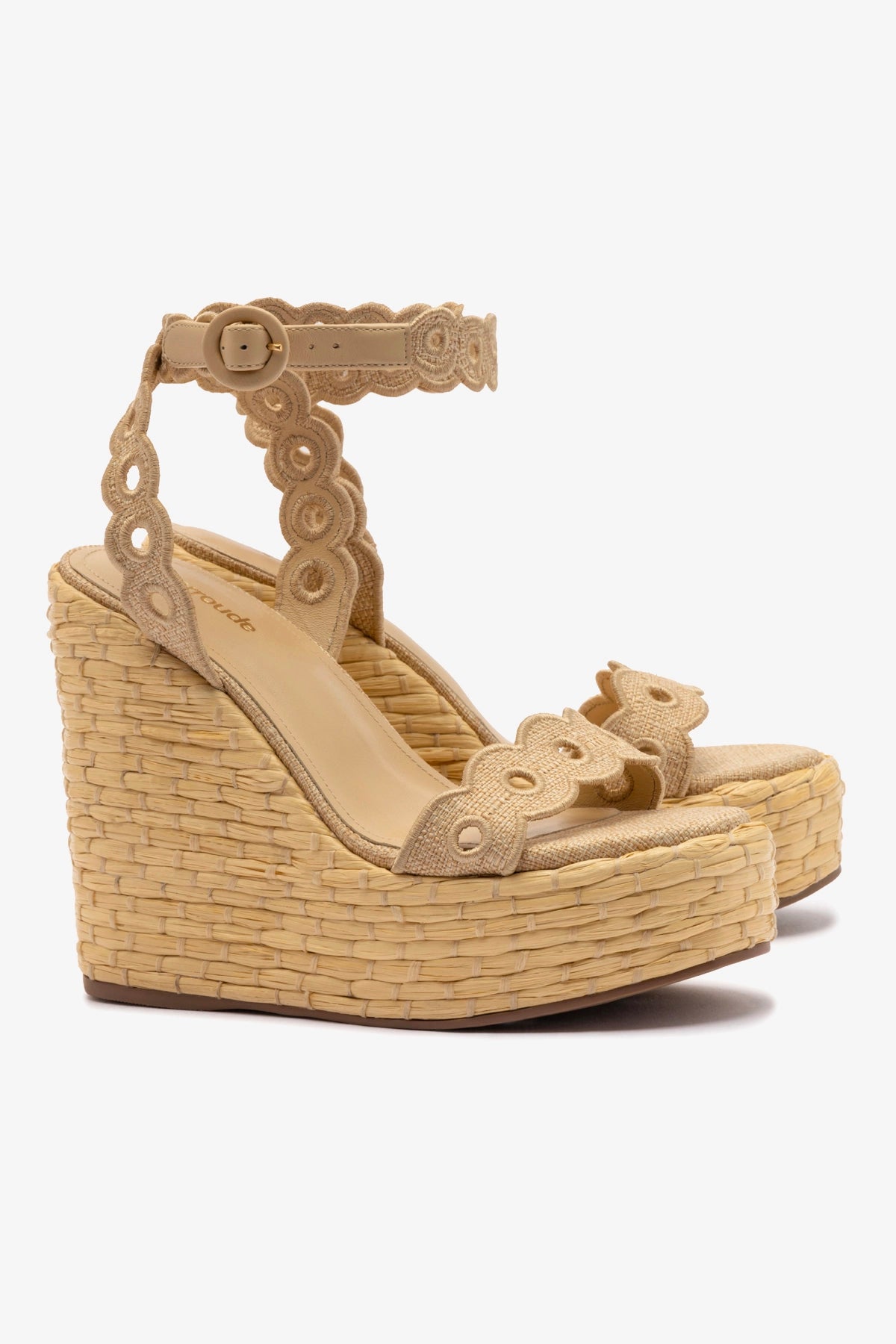 Florence Broderie Wedge In Beige Raffia