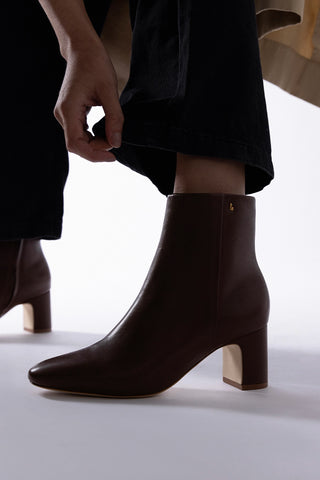 Bota Gloria Couro Marrom Boot Larroudé