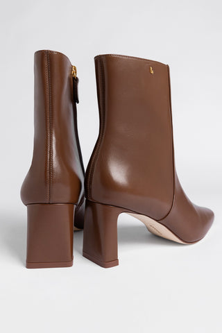 Bota Alexis Couro Marrom Boot Larroudé