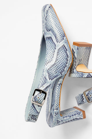Slingback Katie Couro Cobra Azul Pump Larroudé