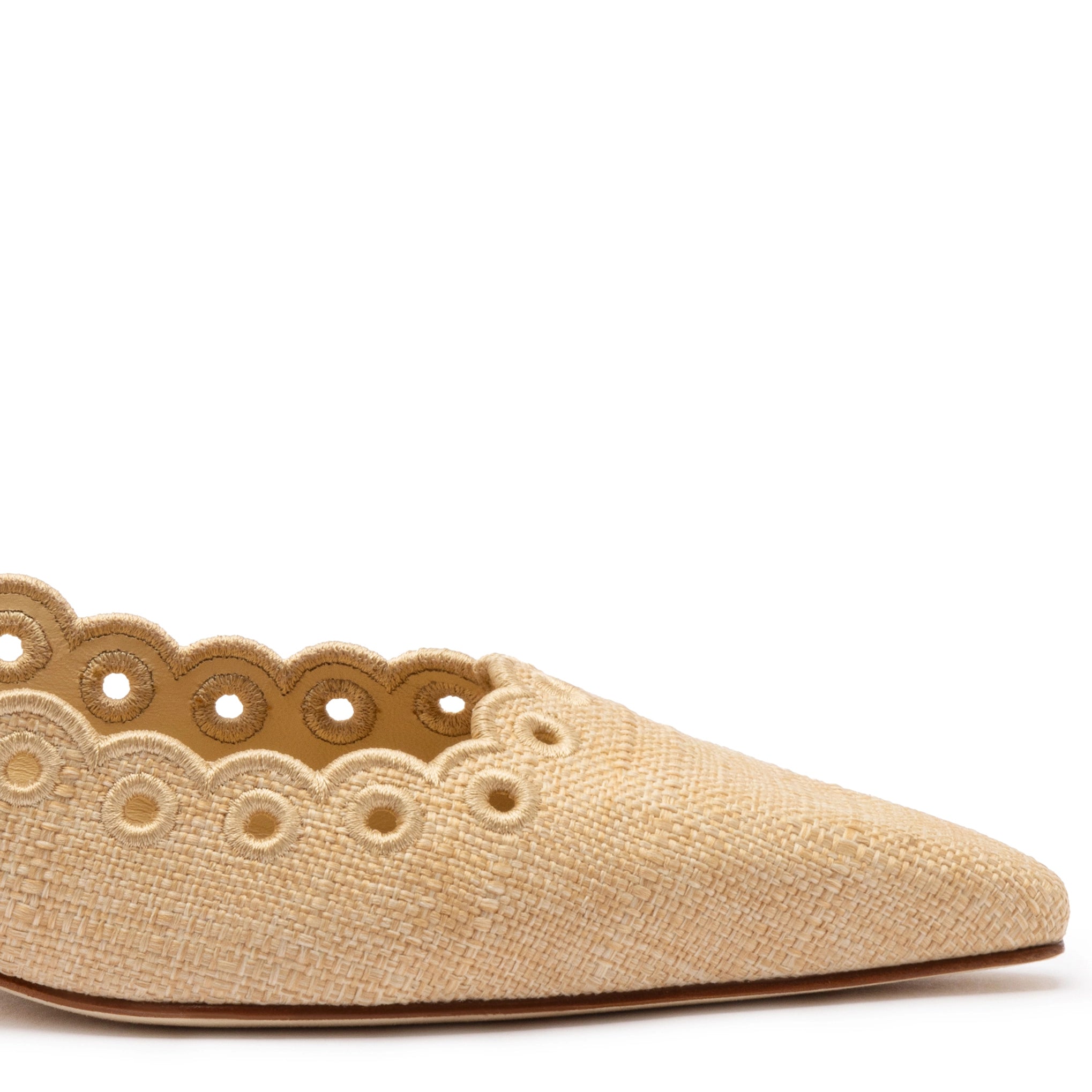 Florence Broderie Pump In Beige Raffia