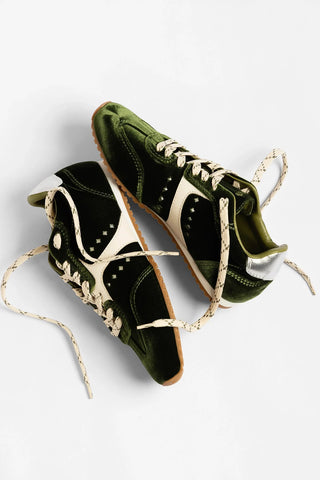 Tênis Stella Veludo Verde Sneaker Larroude
