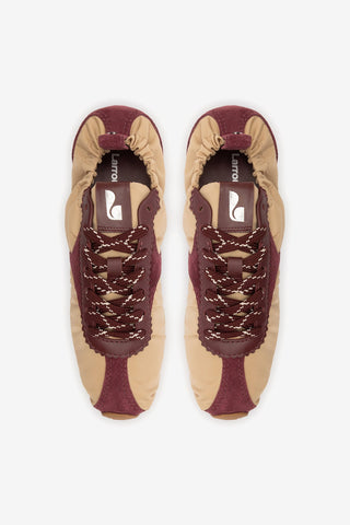 Tênis Stella Lite Nylon Caramelo e Camurça Bordô Sneaker Larroudé