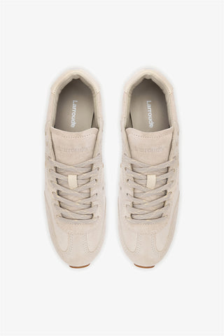 Tênis Stella Camurça Cinza e Couro Off White Sneaker Larroudé