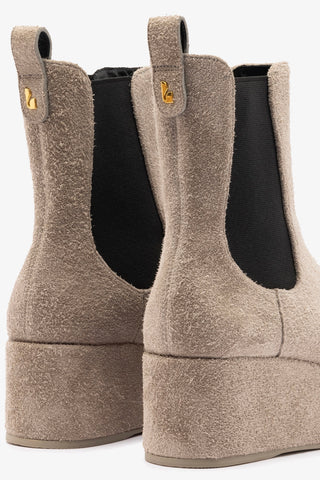 Bota Flatform Dani Camurça Cinza