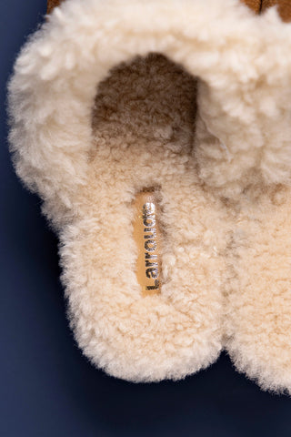 Mule Flatform Dani Camurça Marrom e Lã Natural