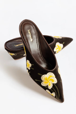 Mule Loulou Blossom Veludo Marrom