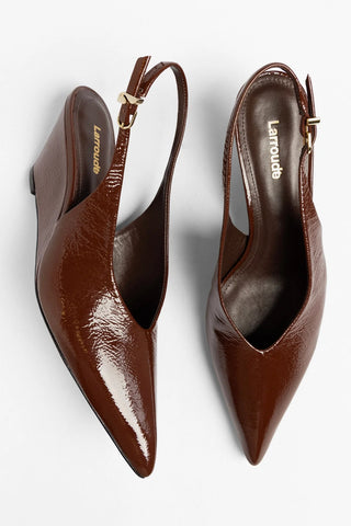 Slingback Loulou Couro Verniz Marrom Pump Larroudé