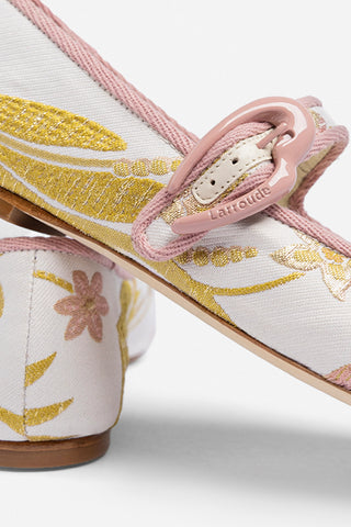 Larroudé by Markarian: Sapatilha Verona Brocado Floral Off White Ballet Larroudé