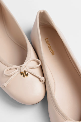 Sapatilha Pavlova Couro Bege Ballet Larroudé