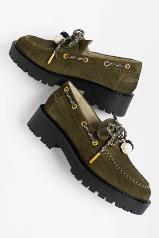 Mocassim Tratorado Cyprus Camurça Croco Verde Loafer Larroudé