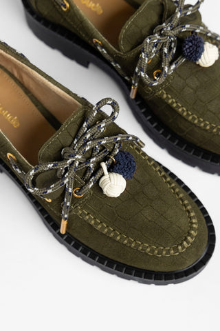 Mocassim Tratorado Cyprus Camurça Croco Verde Loafer Larroudé