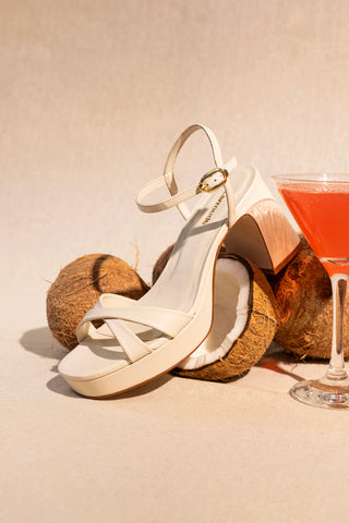 Sandália Plataforma Bianca Low Couro Off White Sandal Larroudé