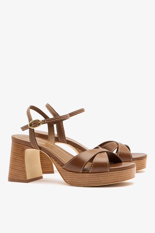 Sandália Plataforma Bianca Low Couro Caramelo Sandal Larroudé