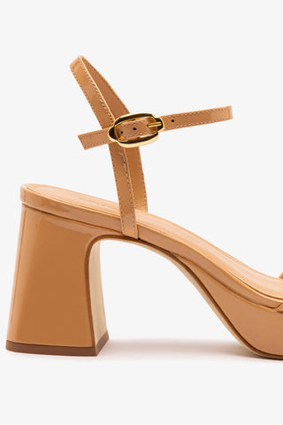 Sandália Plataforma Bianca Low Couro Verniz Bege