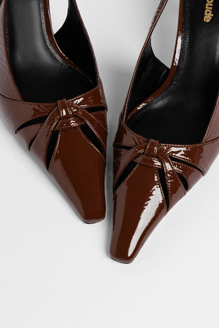 Slingback Kirstin Couro Verniz Marrom Pump Larroudé