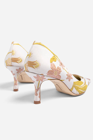 Larroudé by Markarian: Scarpin Brocado Floral Off White Pump Larroudé